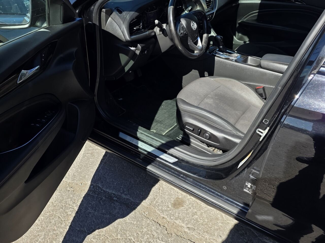 2019 Buick Regal Sportback Black  - photo #9