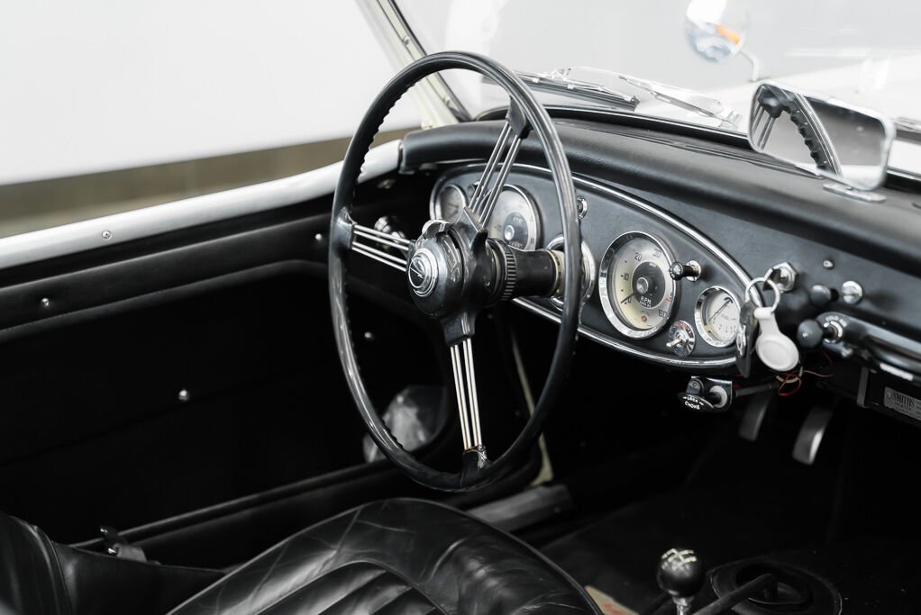 Austin Healey BN7 Mrk 1 1961 Blanc Montréal - photo #14