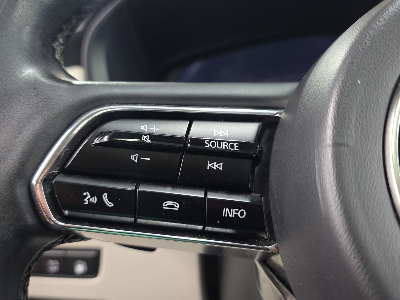 2024 Mazda CX-90 hybride rechargeable GT Red Val-David - photo #14