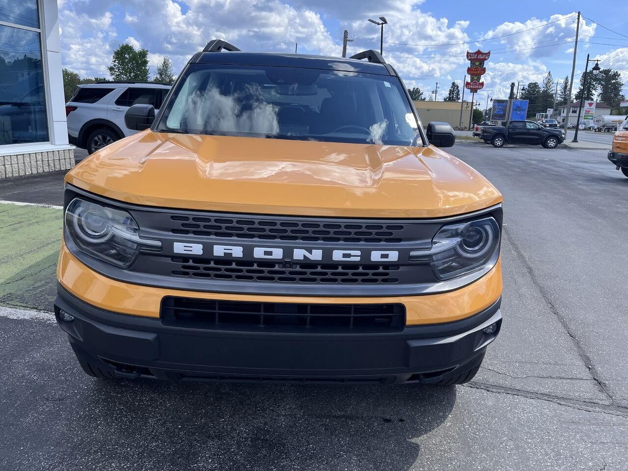 2022 Ford Bronco Sport Cyber Orange Metallic Tri-Coat Mont-Laurier - photo #1