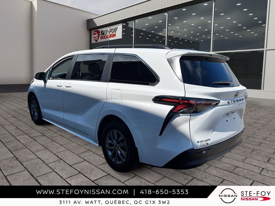 2026 Toyota Sienna LE 8 PASSAGERS 2026 White