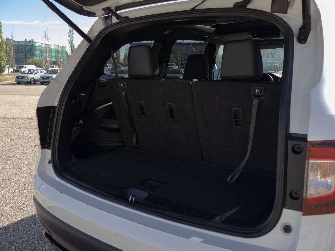 2020 Honda Pilot Black Edition AWD White Sherwood Park - photo #14