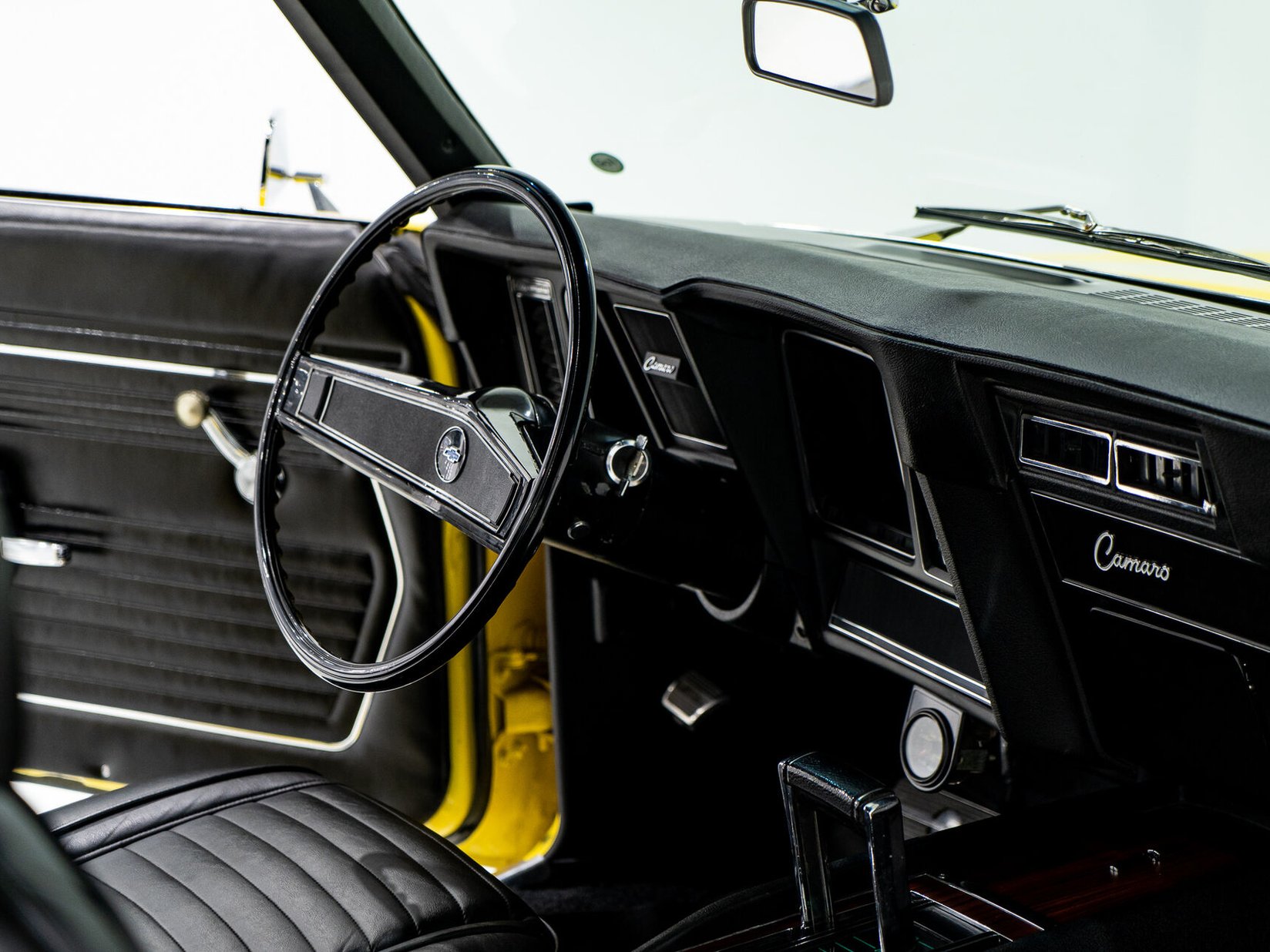 Chevrolet Camaro SS **PRIX EN USD** With factory A/C 1969 Jaune Montréal - photo #12