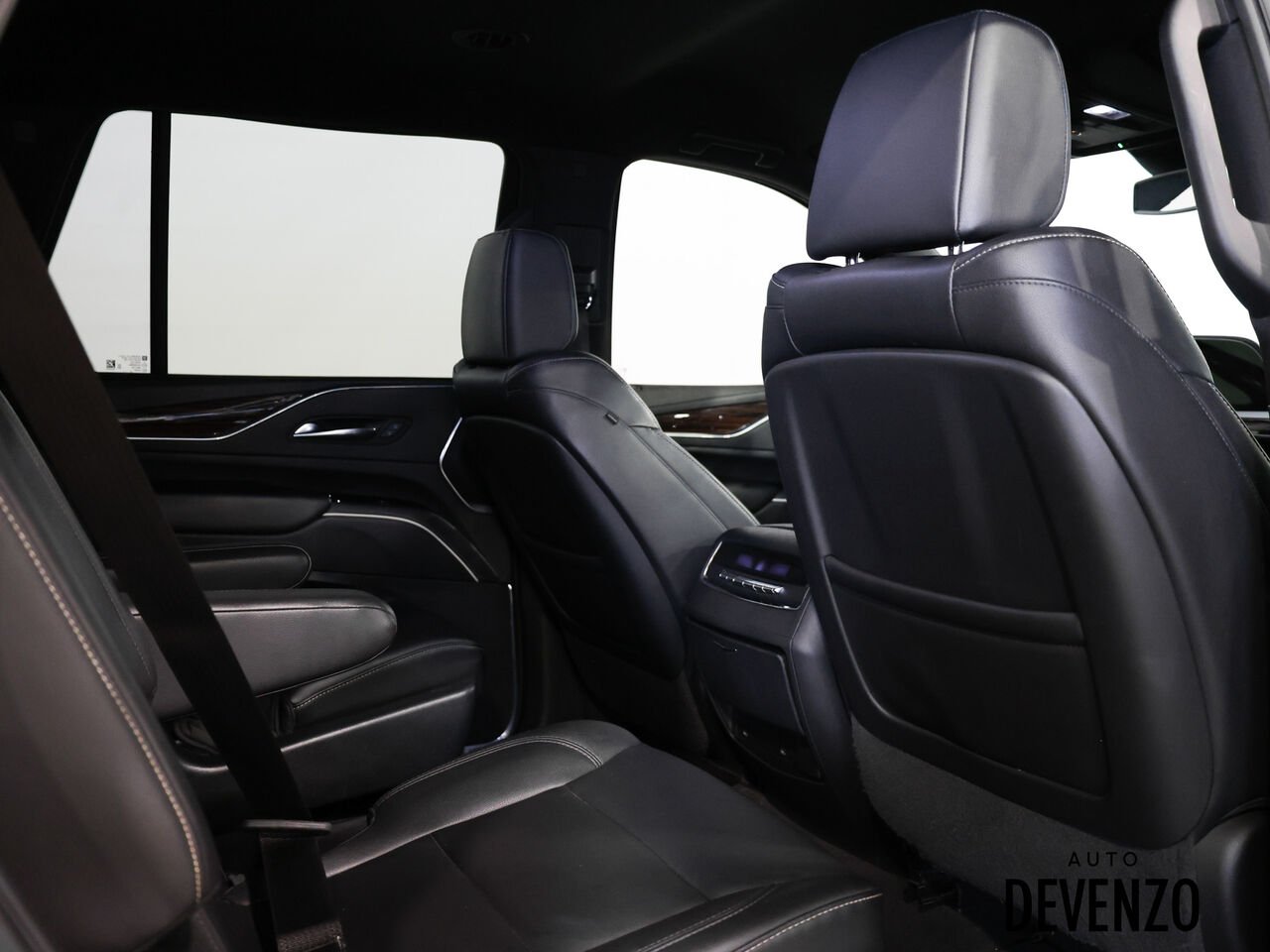 2022 Cadillac Escalade Black Saint-Eustache - photo #9