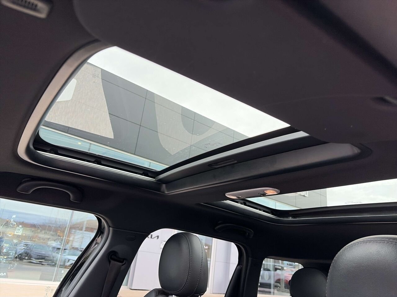 2019 MINI Countryman Black Gatineau - photo #18