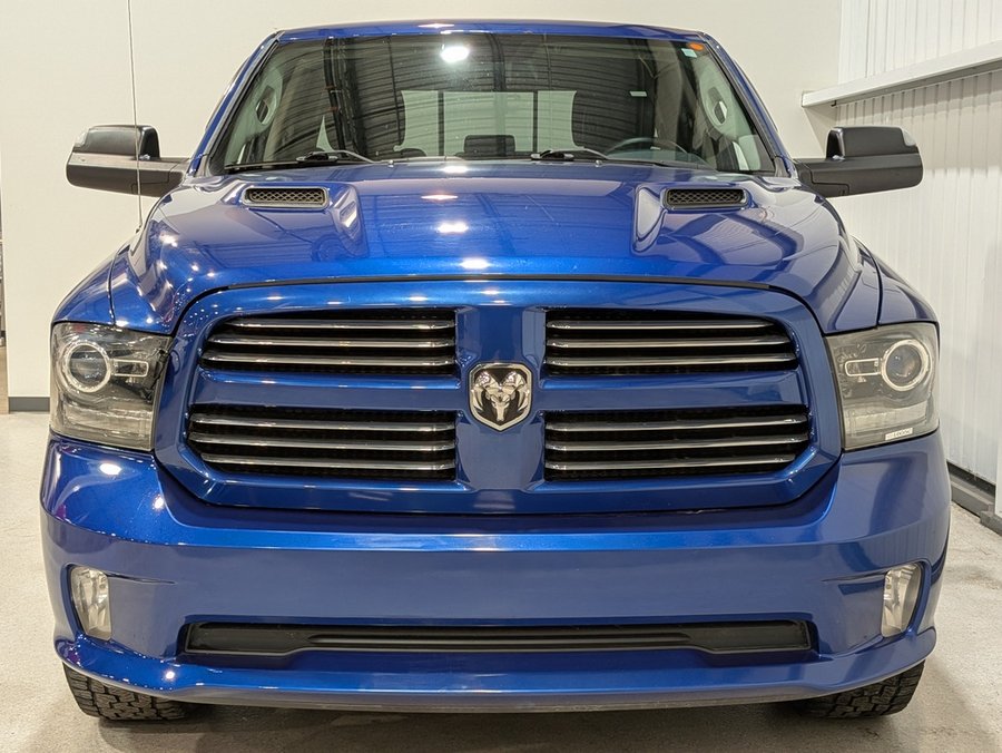 Ram 1500 4WD Quad Cab 140.5" Sport 2017 Bleu