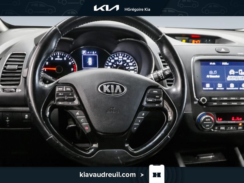 2017 Kia Forte Red Laval - photo #12