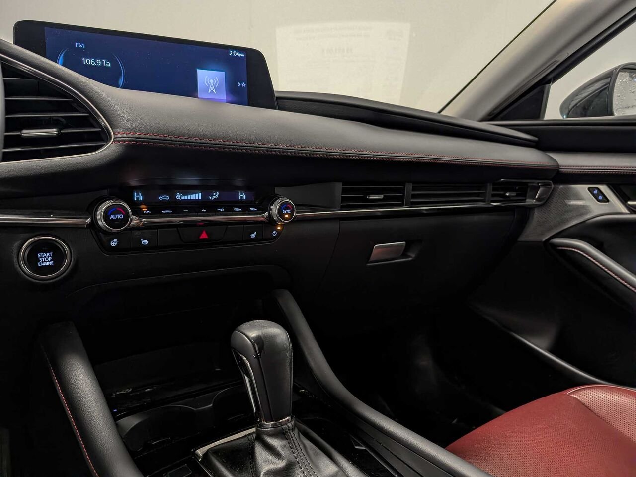 Mazda 3 GT Toit Ouvrant Sièges et Volant Chauffants 2025 Noir Sherbrooke - photo #8