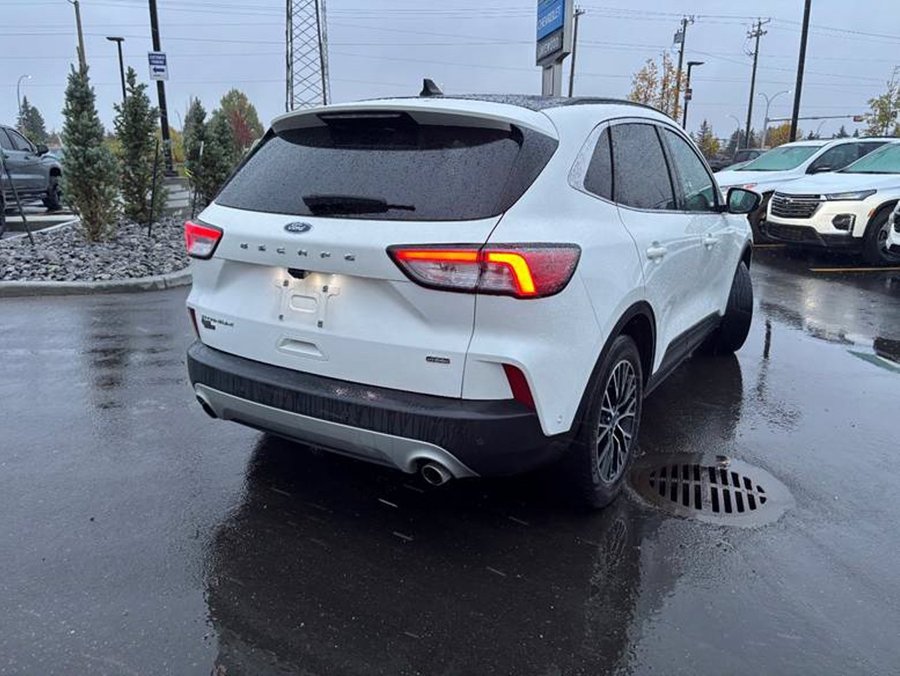 2022 Ford Escape Titanium Plug-In Hybrid PHEV 650A FWD 2.5L | Panoramic Sunroof White