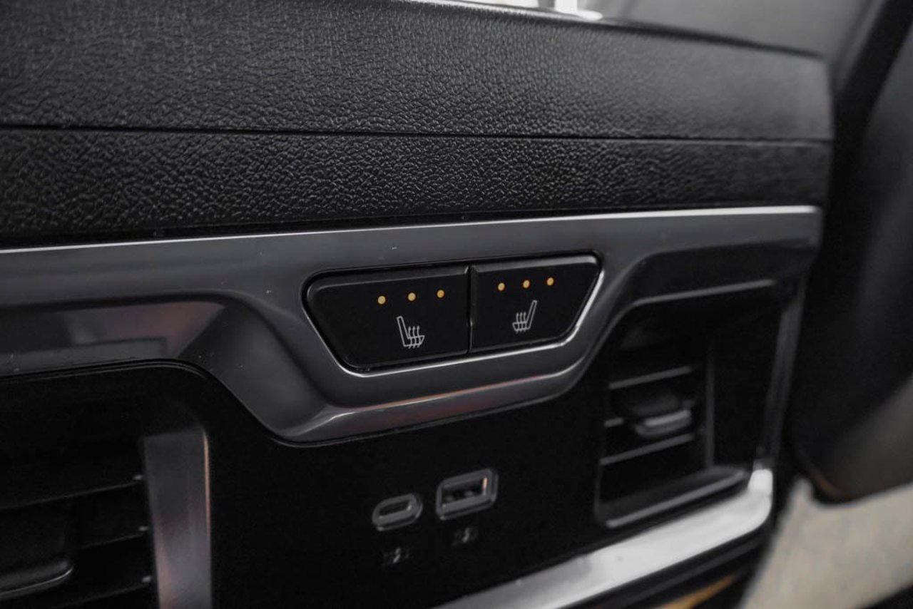 2025 GMC Sierra 1500 4WD Crew Cab 147 Denali Ultimate Grey Sherwood Park - photo #34