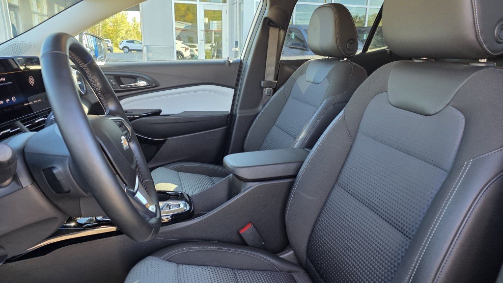 CHEVROLET TRAX LT FWD 2025 Blanc Mont-Laurier - photo #17