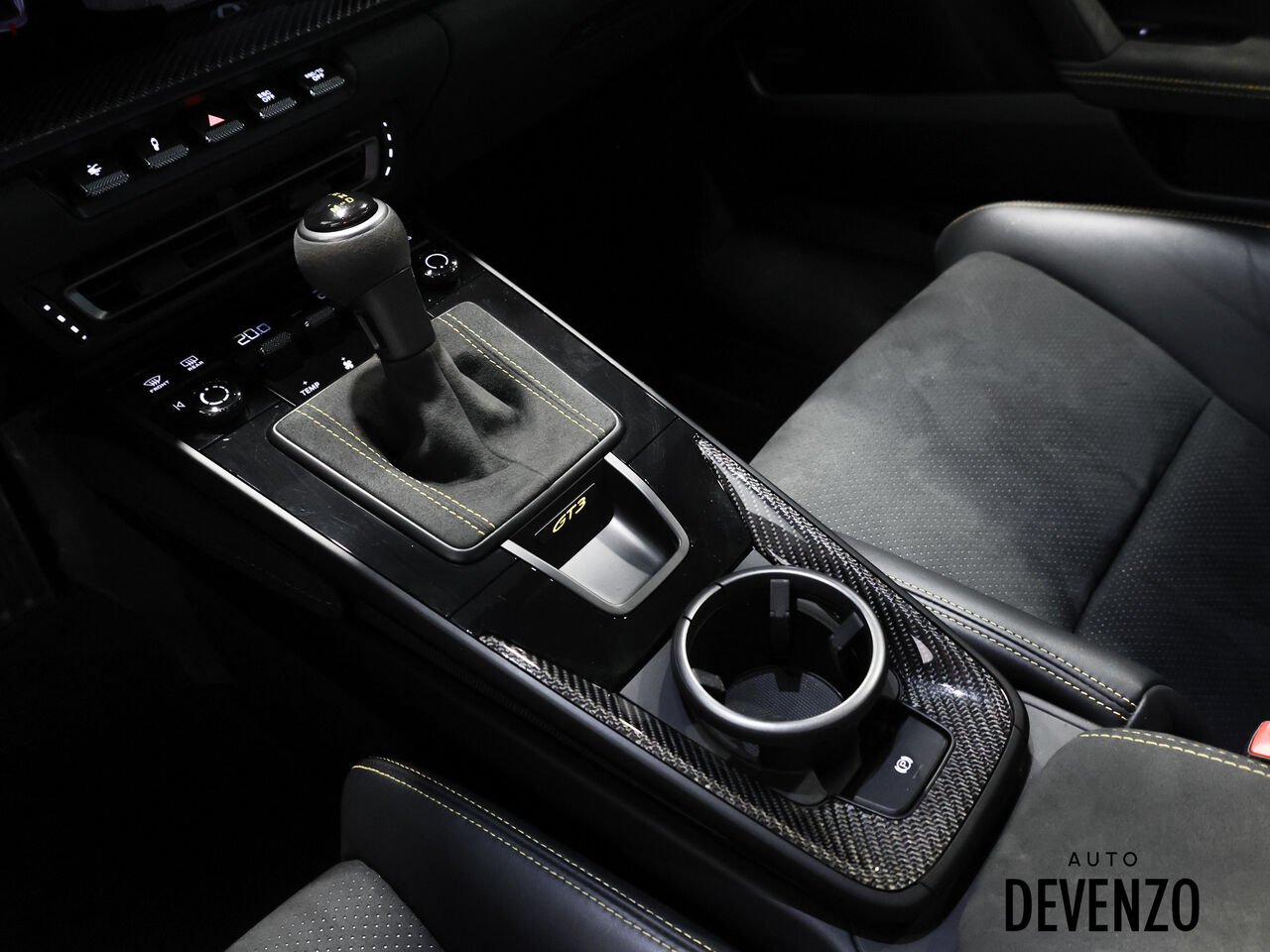 2024 Porsche 911 Black Saint-Eustache - photo #17