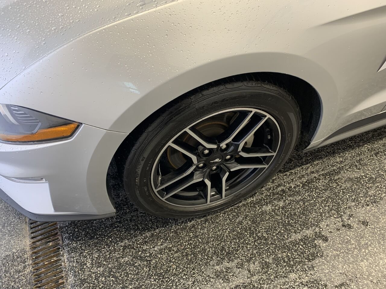 2019 Ford Mustang Silver Châteauguay - photo #1