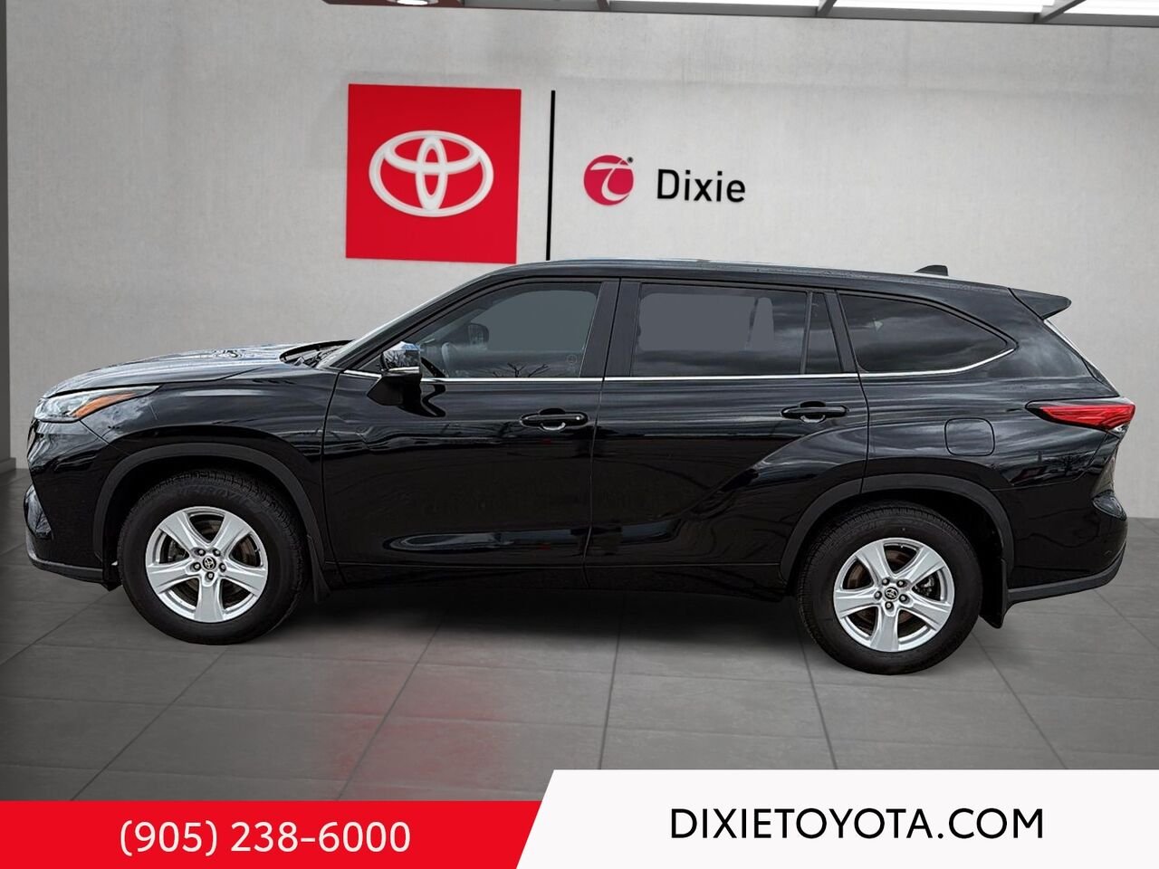 2023 Toyota Highlander Heated Seats, Alloy Wheels, Bluetooth Midnight Black Metallic Mississauga - photo #5