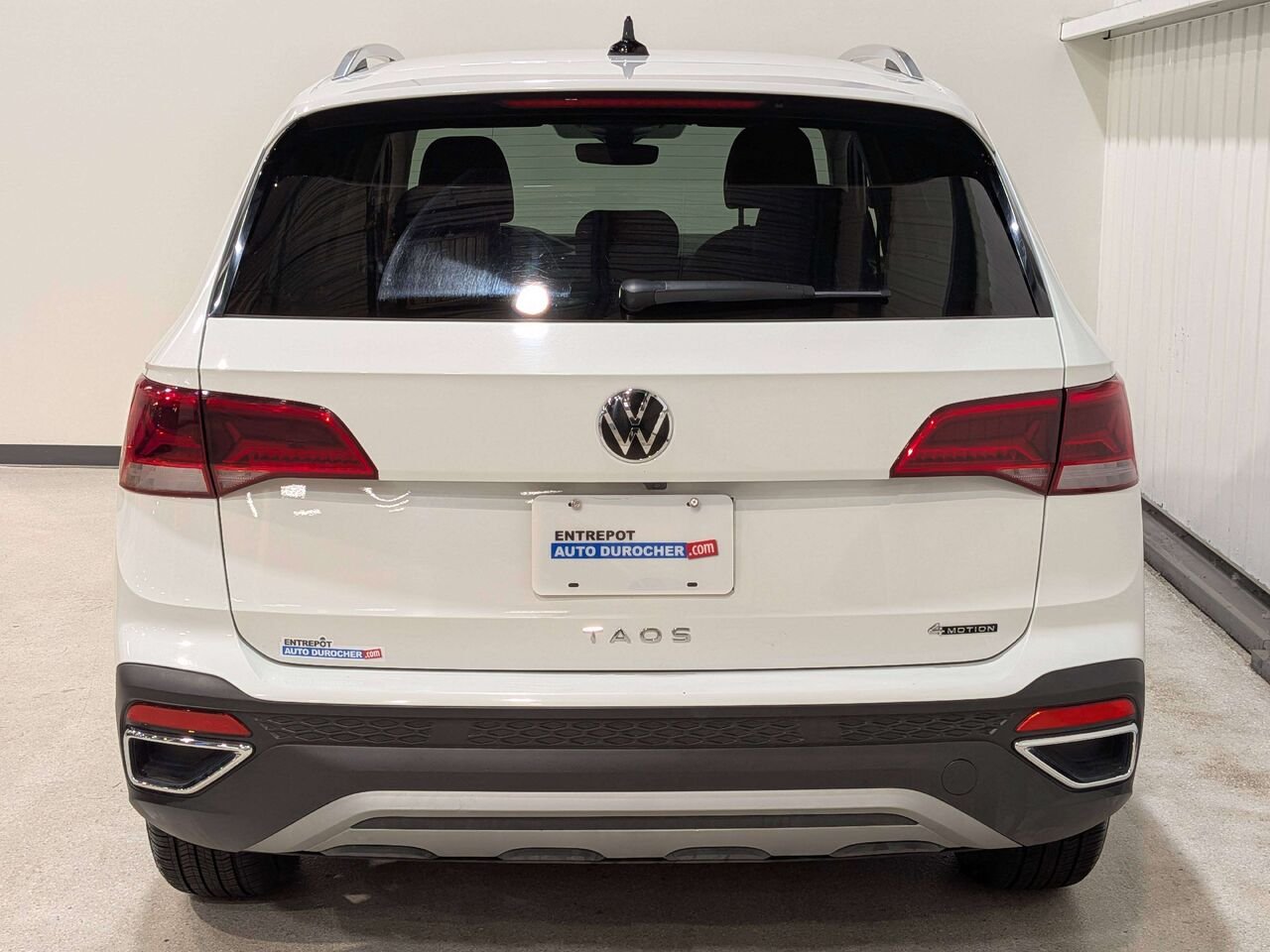 2024 Volkswagen Taos Comfortline 4MOTION White Val-David - photo #5