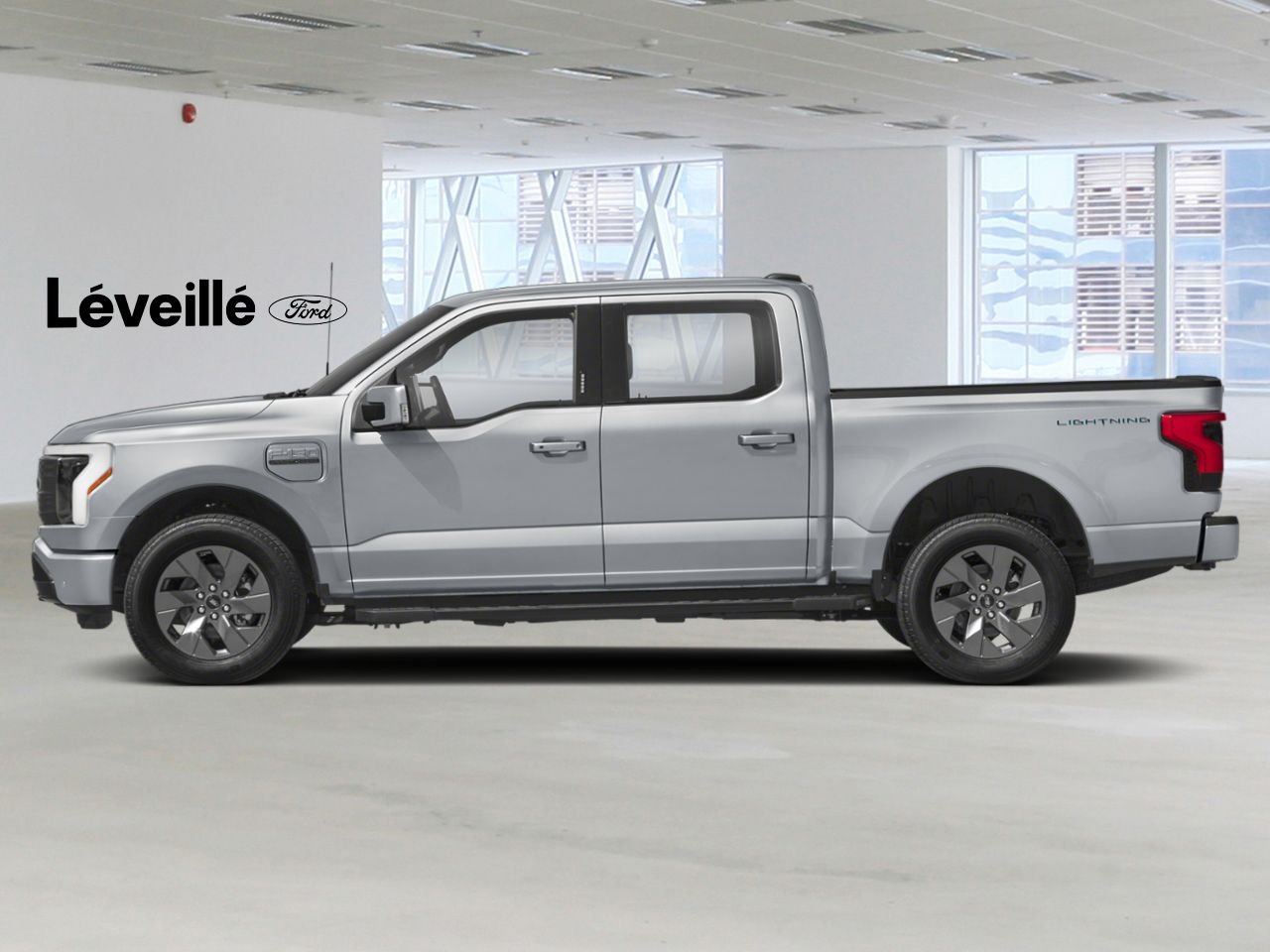 2025 Ford F-150 Lightning Iconic Silver Metallic Saint-Jérôme - photo #2