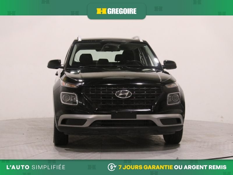 2021 Hyundai Venue Black Laval - photo #1