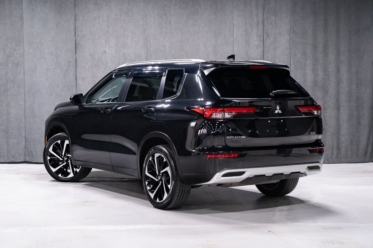 Mitsubishi Outlander SE 2023 Noir Montréal - photo #3