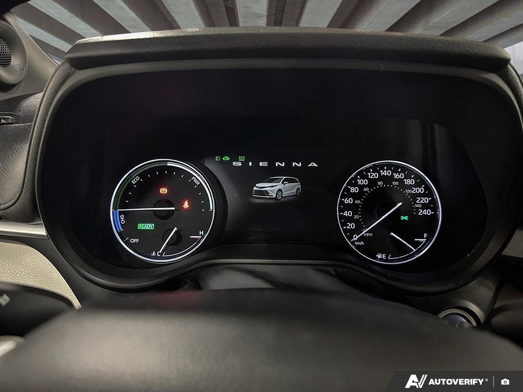 2024 Toyota Sienna 2602477A | Limited | JRKE4C White Edmonton - photo #13