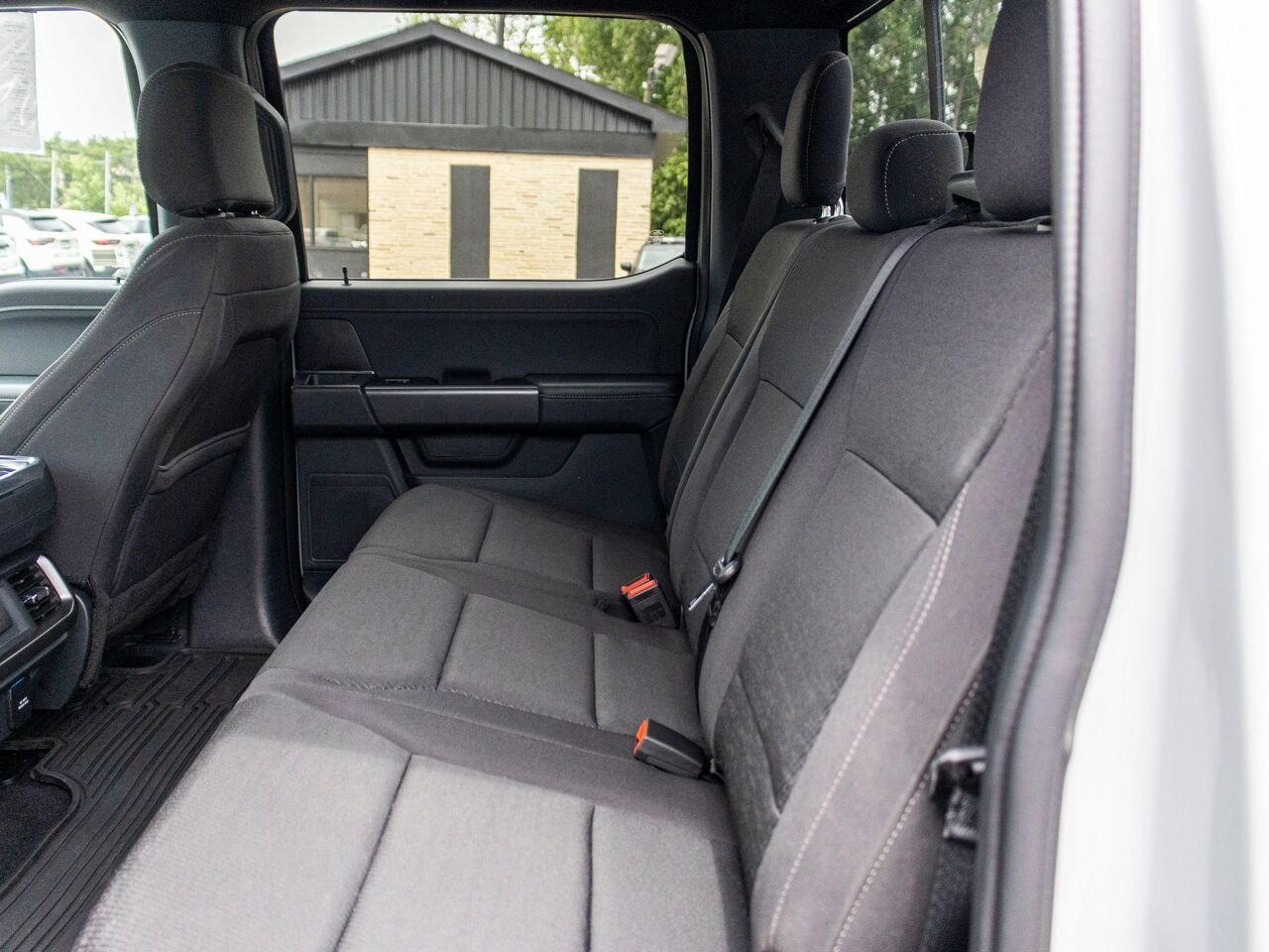 Ford F-150 XLT cabine SuperCrew 4RM caisse de 5,5 pi 2024 Gris Châteauguay - photo #30