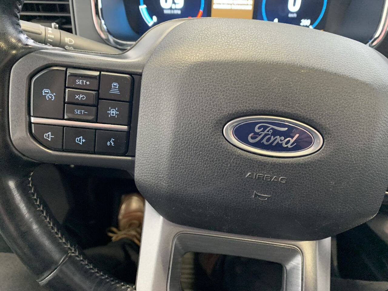 2023 Ford F-150 Grey Saint-Eustache - photo #45