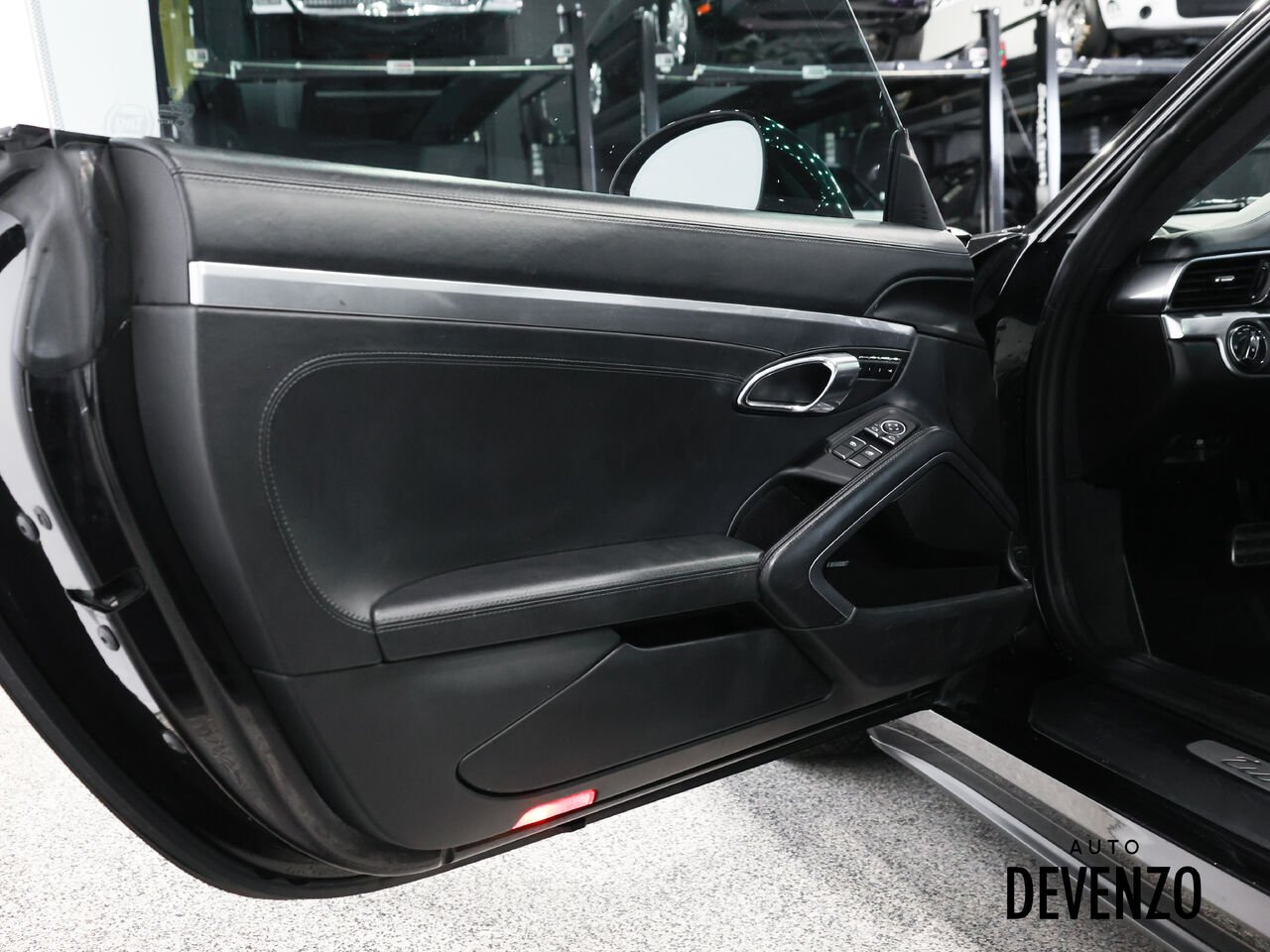 2018 Porsche 911 Black Saint-Eustache - photo #8
