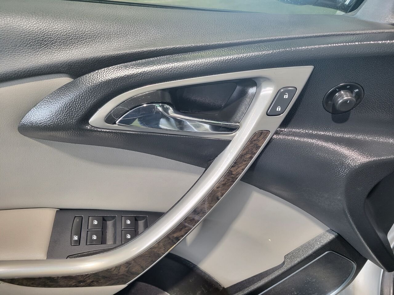 2016 Buick Verano Grey  - photo #9