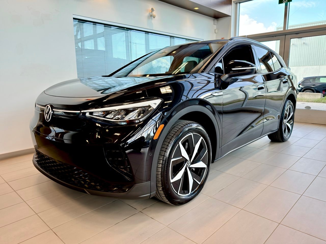 2024 Volkswagen ID.4 Black Notre-Dame-des-Prairies - photo #3
