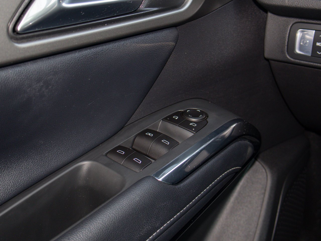 2026 Chevrolet Traverse AWD 4dr LT Black Sherwood Park - photo #19