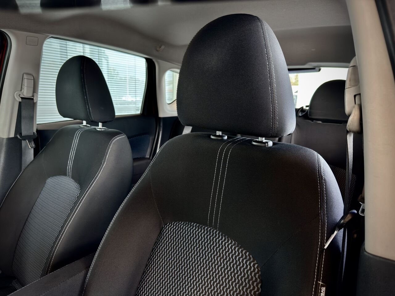 2018 Nissan Versa Note Red Notre-Dame-des-Prairies - photo #16