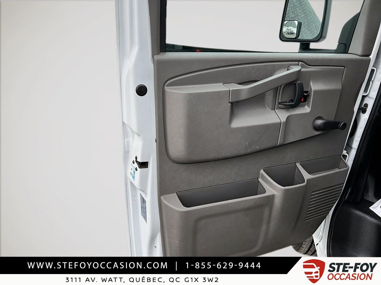 2023 GMC Fourgonnette commerciale Savana White Québec - photo #10