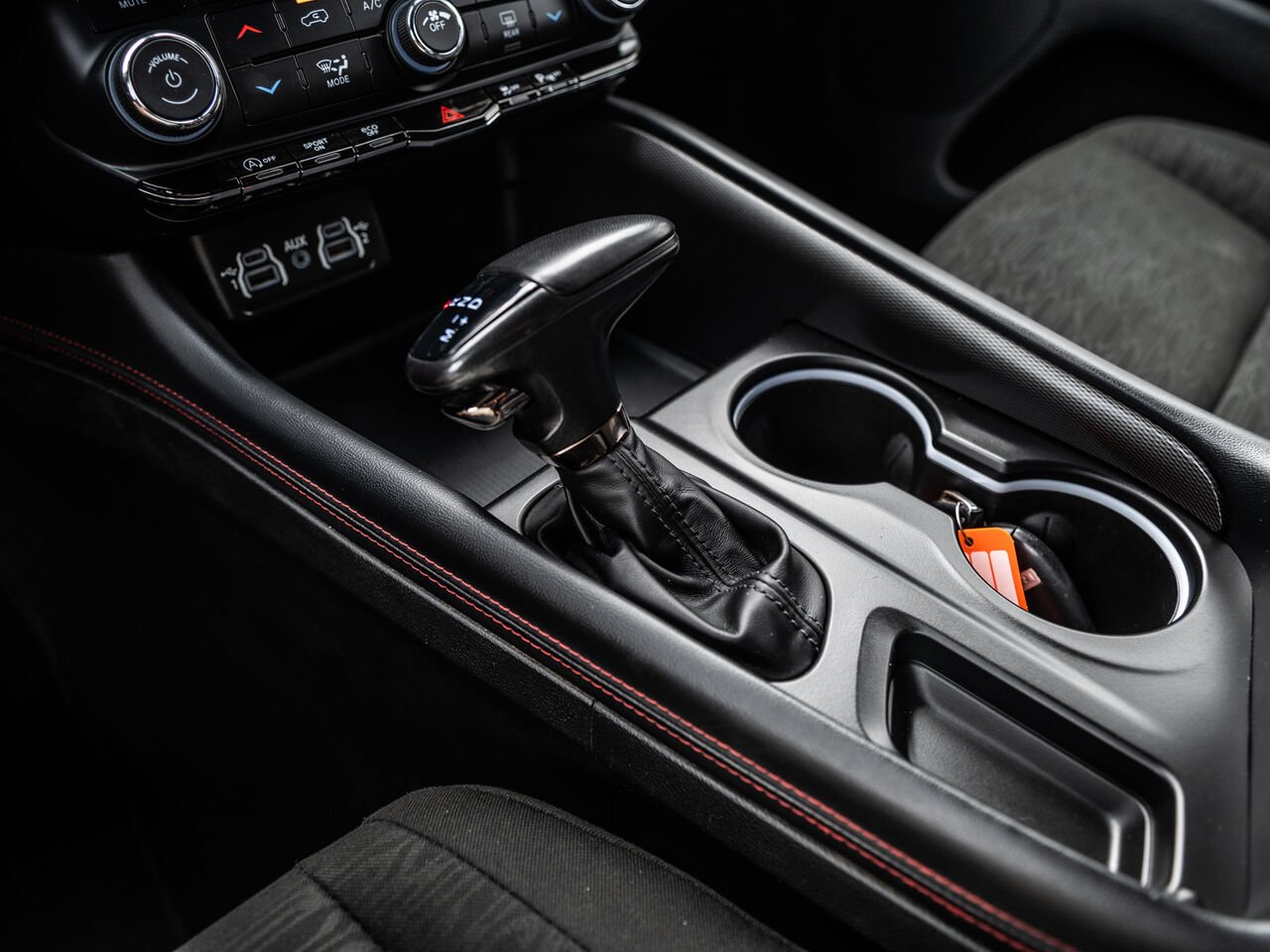2025 Dodge Durango Black Sainte-Julienne - photo #27