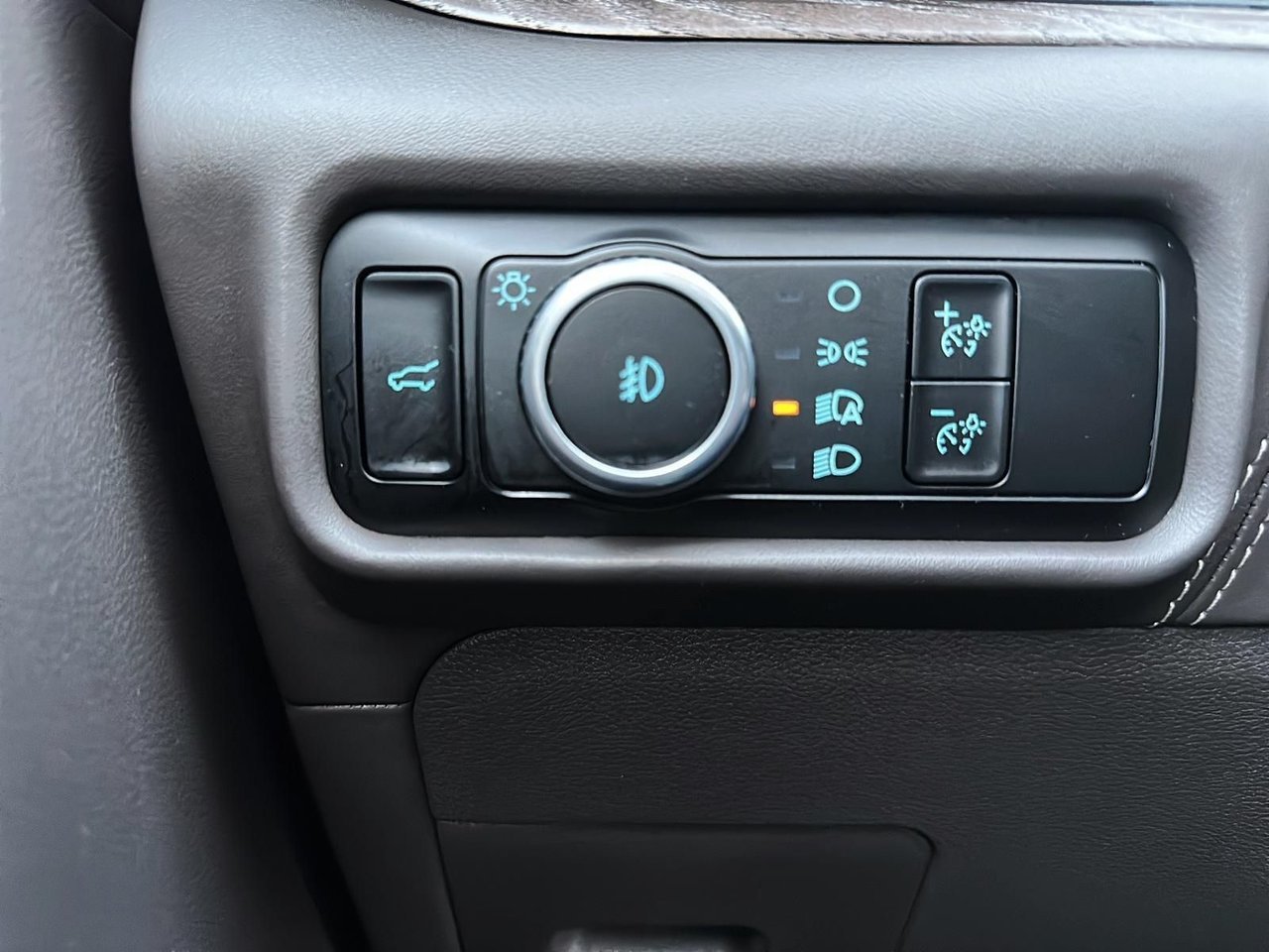2023 Ford Explorer Black Rouyn-Noranda - photo #16