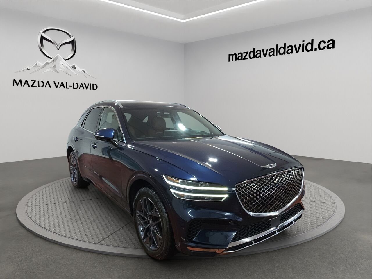 Genesis GV70 2.5T Advanced Plus TI, toit ouvrant panoramique, navigation, sièges fonction mémoire, volant 2022 Bleu Val-David - photo #4