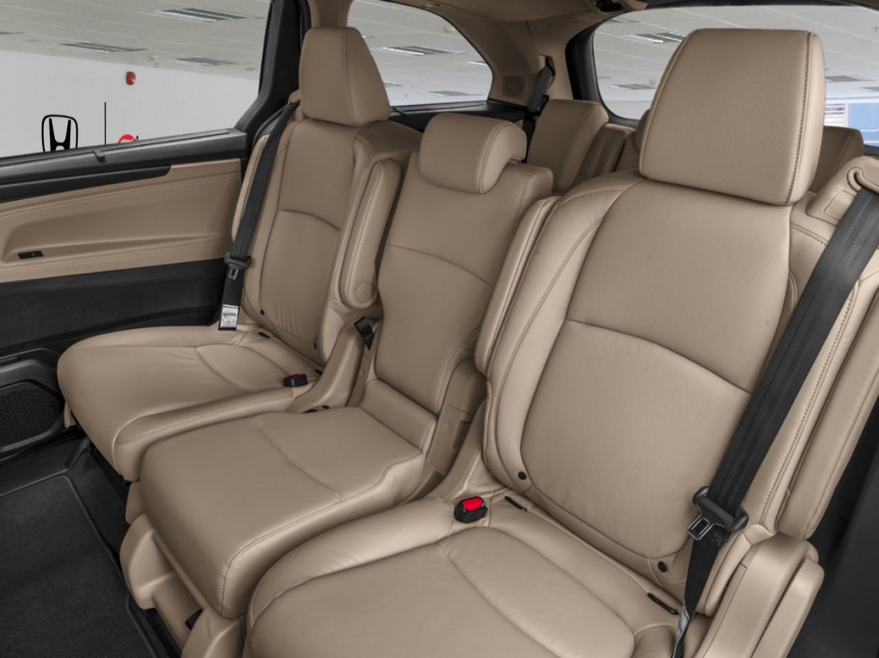2019 Honda Odyssey White Mississauga - photo #5