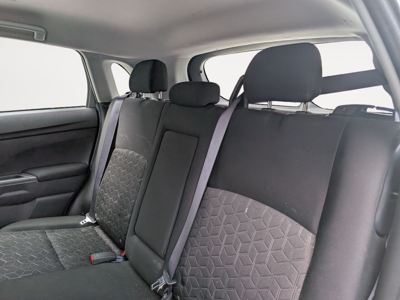 2024 Mitsubishi RVR JA4AHUAU1RU610057 Silver Sherbrooke - photo #7