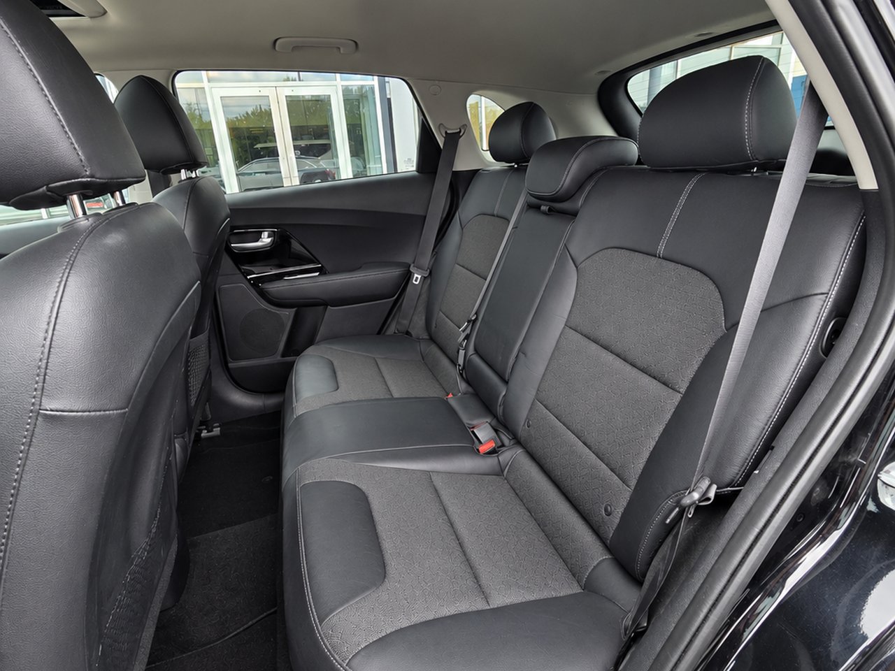 2019 Kia Niro Plug-in Hybrid Black Granby - photo #12