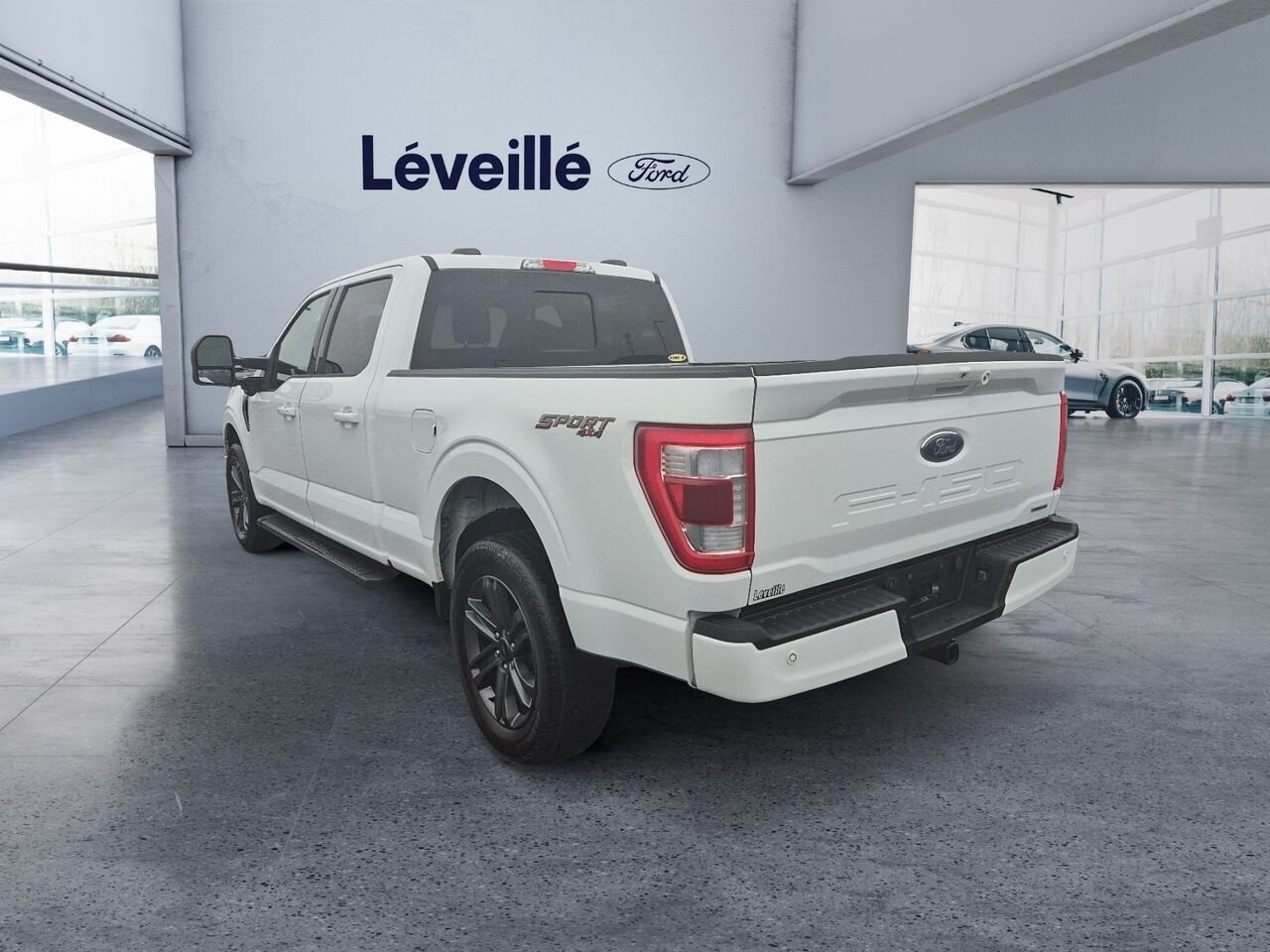 Ford F-150 2F454A | LARIAT 502A ** TOIT PANO ** SPORT 20P ** GROS MIRROIRS ** 360 ** 6,5 pi 2023 Blanc Saint-Jérôme - photo #3
