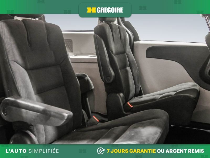 Dodge GR Caravan 2019 Gris Blainville - photo #27