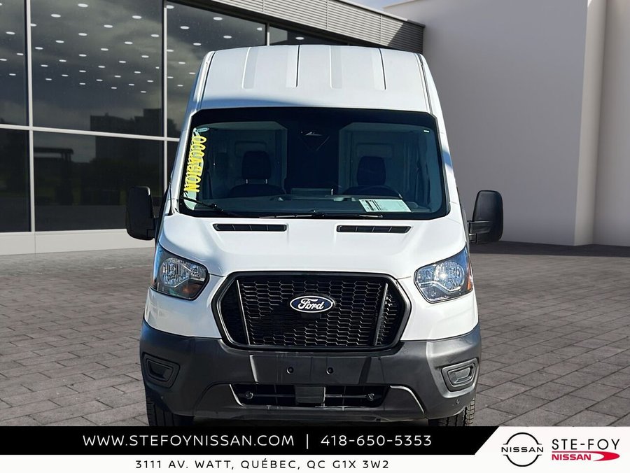 Ford Transit fourgon utilitaire TOIT HAUT T-250 PA toit surélevé 148 po PNBV de 9 070 lb 2026 Blanc