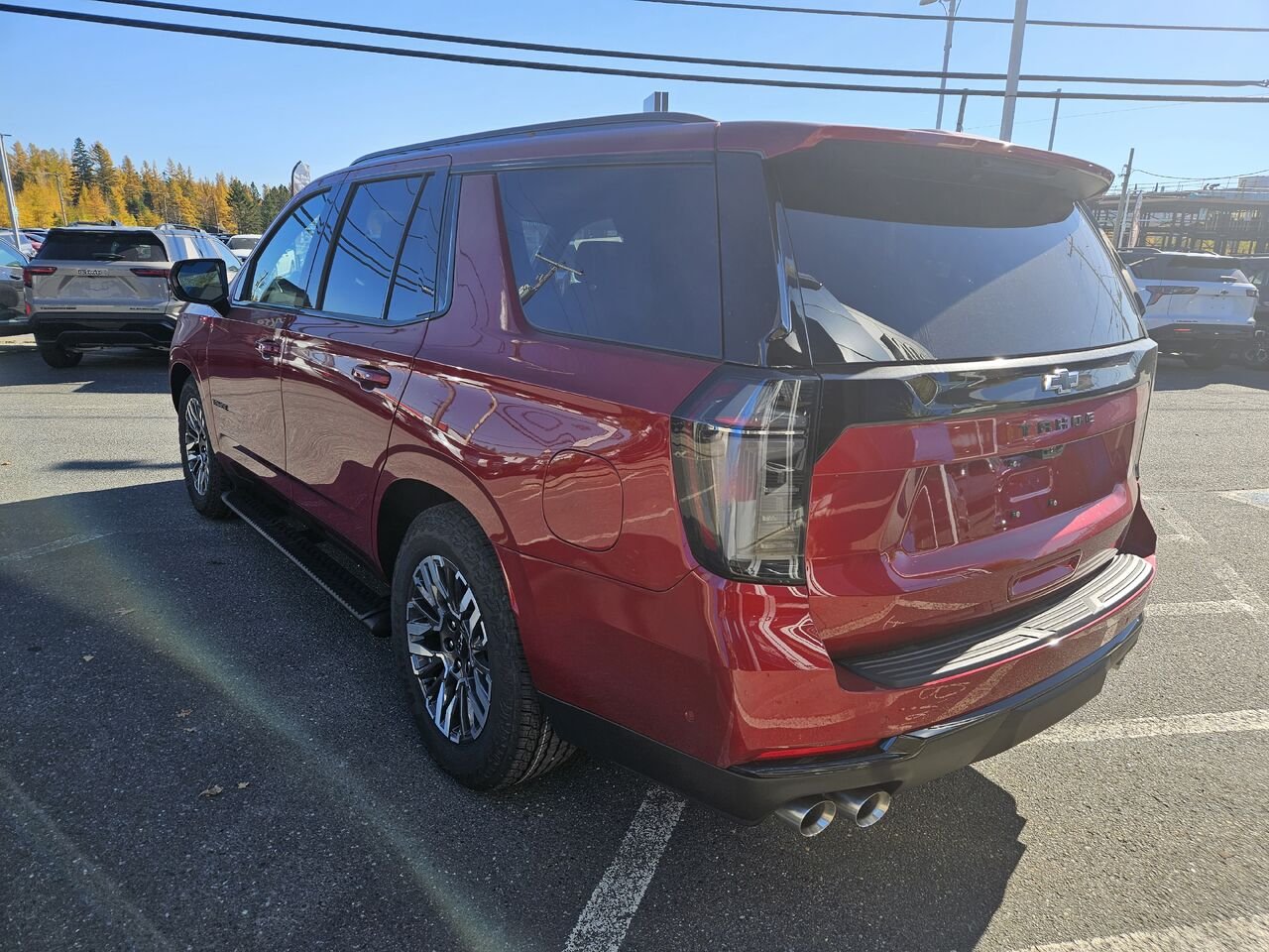 2027 Chevrolet Tahoe Z71 4 portes 4RM Radiant Red Tintcoat Thetford Mines - photo #4