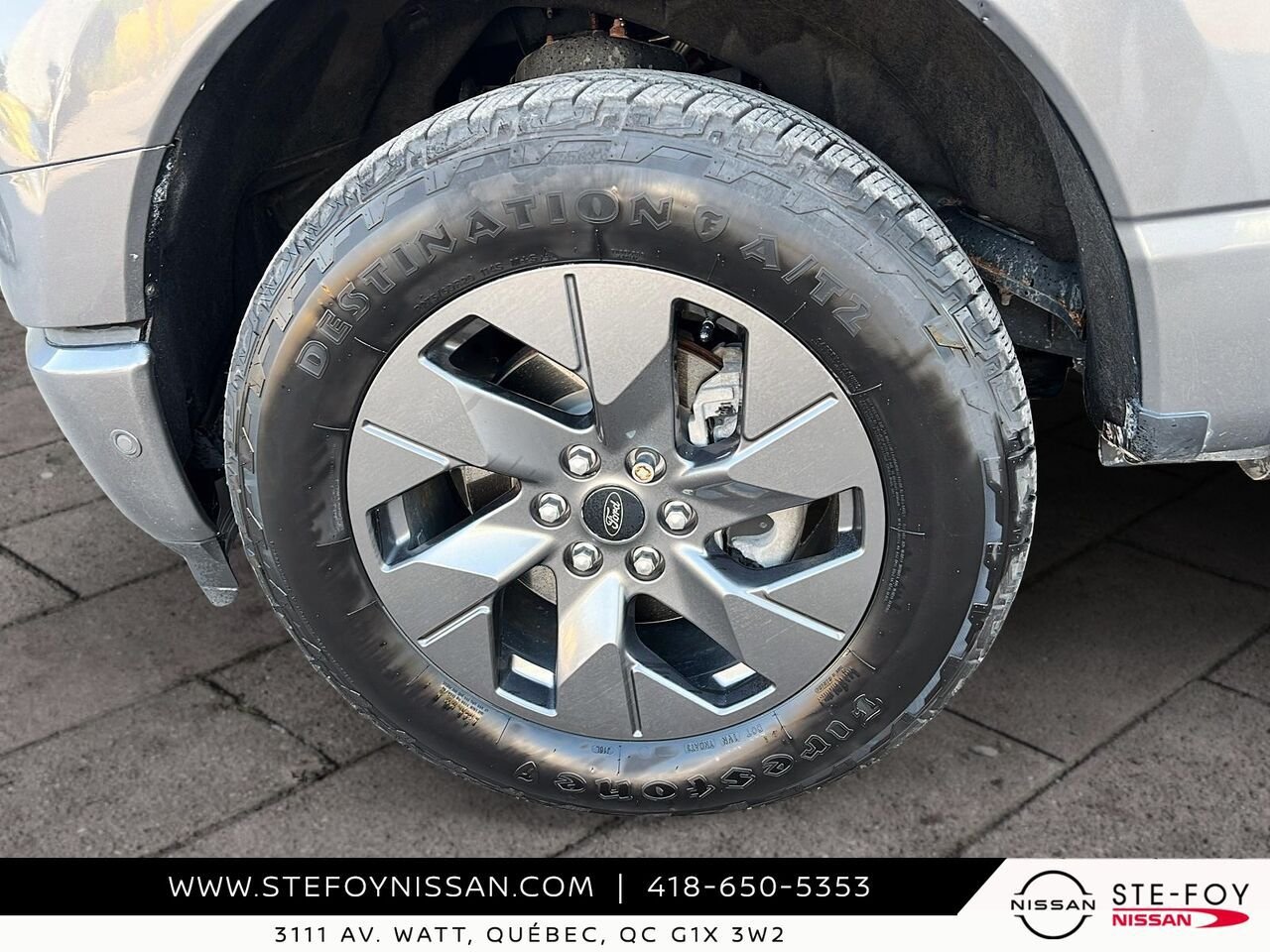 Ford F-150 Lightning LARIAT STANDARD RANGE 2023 Gris Ste-Foy - photo #6