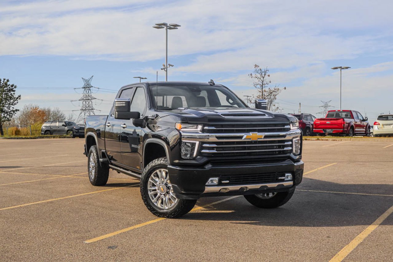 2022 Chevrolet Silverado 3500HD 4WD Crew Cab 159 High Country Black Sherwood Park - photo #1