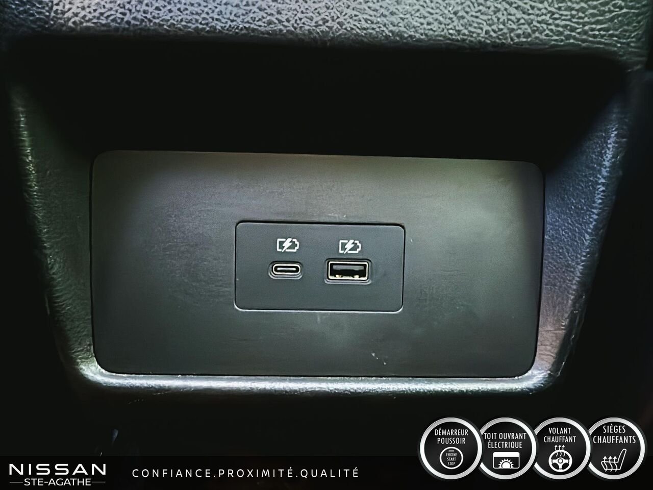Nissan Rogue SV TI | 1 PROPRIÉTAIRE | TOIT OUVRANT PANORAMIQUE | CAMÉRA 360° | CARPLAY 2023 Gris Saint-Jérôme - photo #14