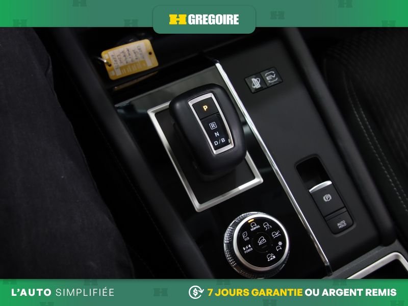 2023 Mitsubishi Outlander Plug-In Hybrid Red Blainville - photo #16