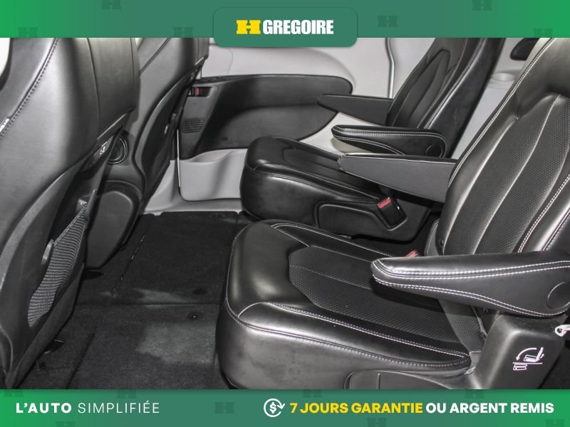 2024 Chrysler Pacifica White Laval - photo #15