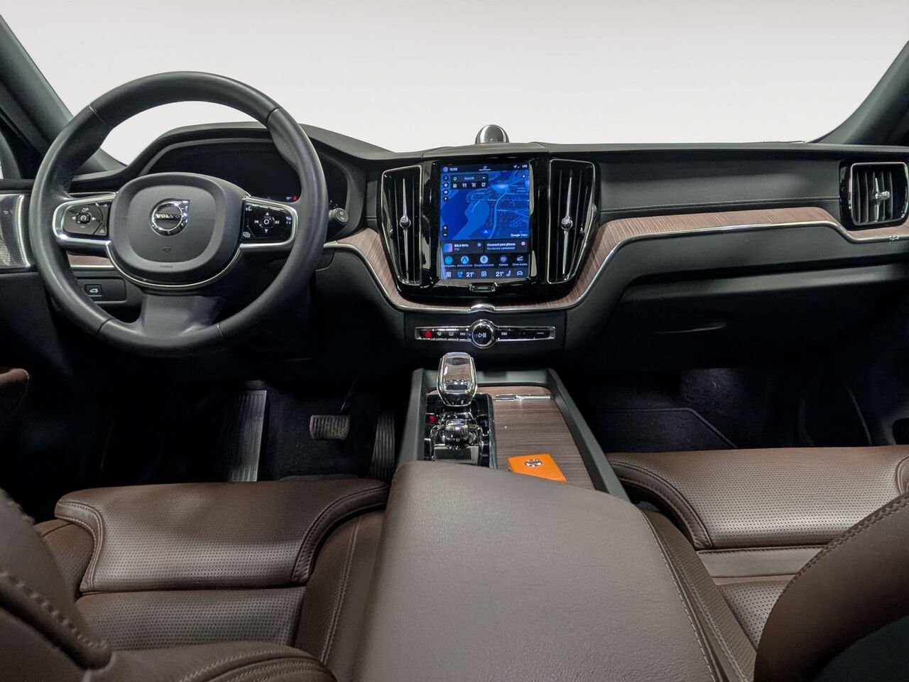 2023 VOLVO XC60 Ultimate Bright Theme AWD Toit Pano Sièges Chauffants Grey Sherbrooke - photo #12