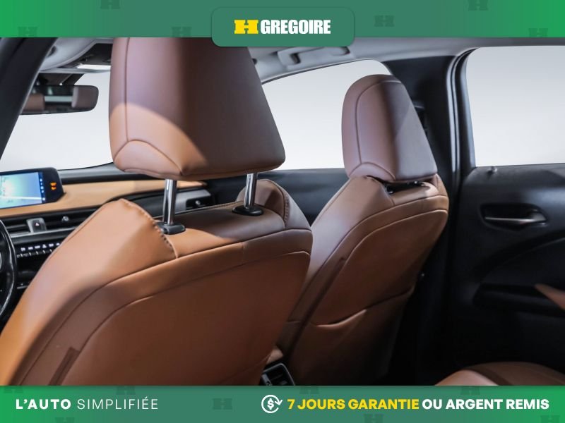 Lexus UX 821347 | UX 250h AWD AUTO AC CUIR TOIT NAV MAGS CAM RECULE 2022 Blanc Laval - photo #19