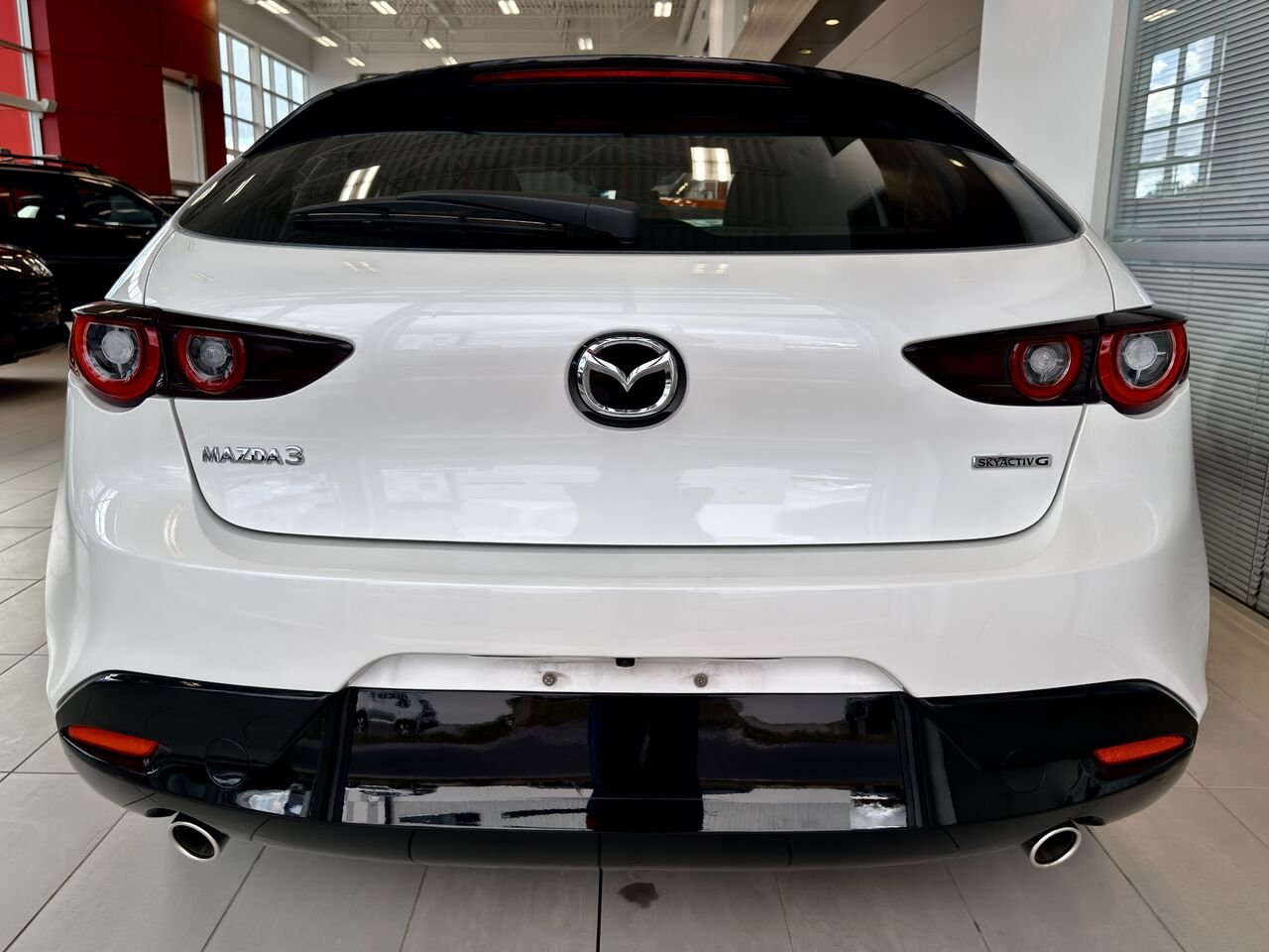 Mazda Mazda3 Sport 2024 Blanc Notre-Dame-des-Prairies - photo #8