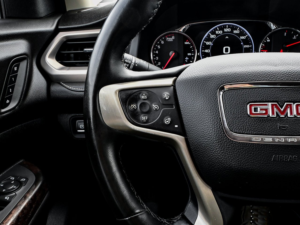 2023 GMC Acadia AWD 4dr Denali Black Sherwood Park - photo #24